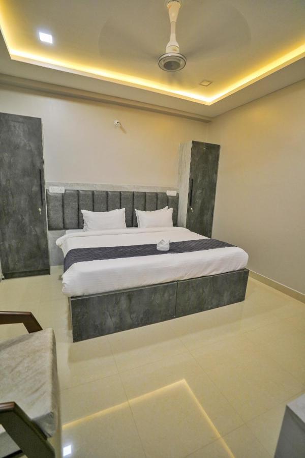 Hotel Ceasta, Beside Us Consulate Hyderabad, Gachibowli Gundipet Εξωτερικό φωτογραφία